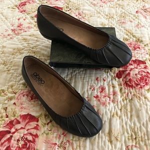 Abeo Biosystem Taylin Black Metallic Leather Flats